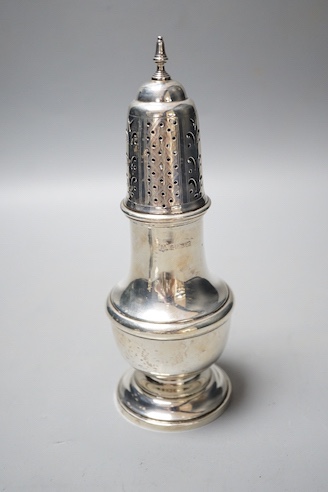 A George V silver baluster sugar caster, Birmingham, 1931, 19.8cm, 4.5oz.